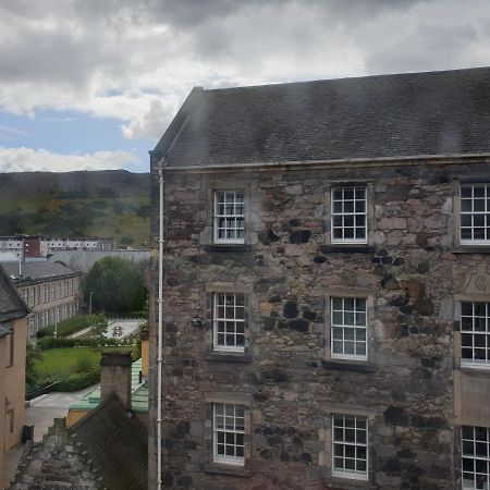 Canongate - Spacious And Historic 2 Bed Flat On Royal Mile Apartment Edinburgh Exterior foto